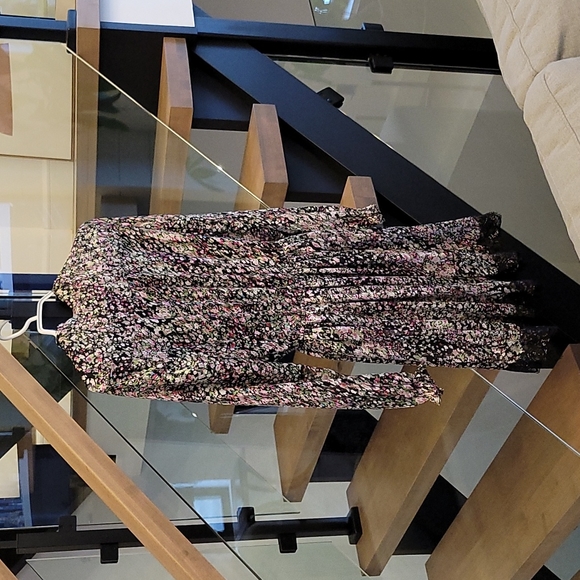 Floral dress - Picture 2 of 5